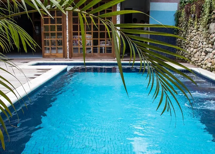 Hotel com piscina: Pousada Camburi